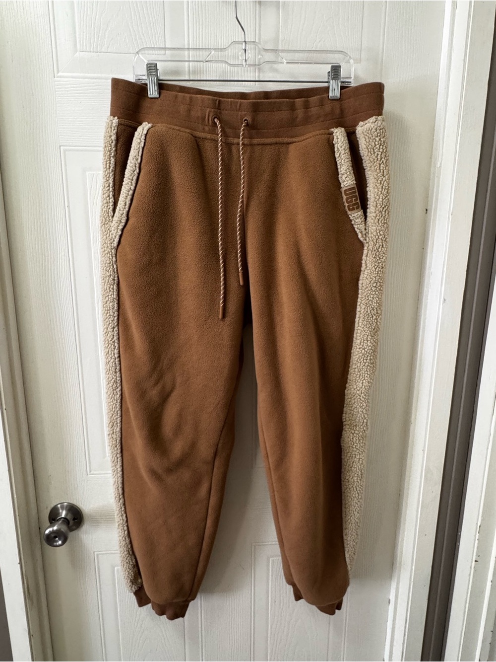 Mens Cozy Sherpa-Trim Joggers - Brown